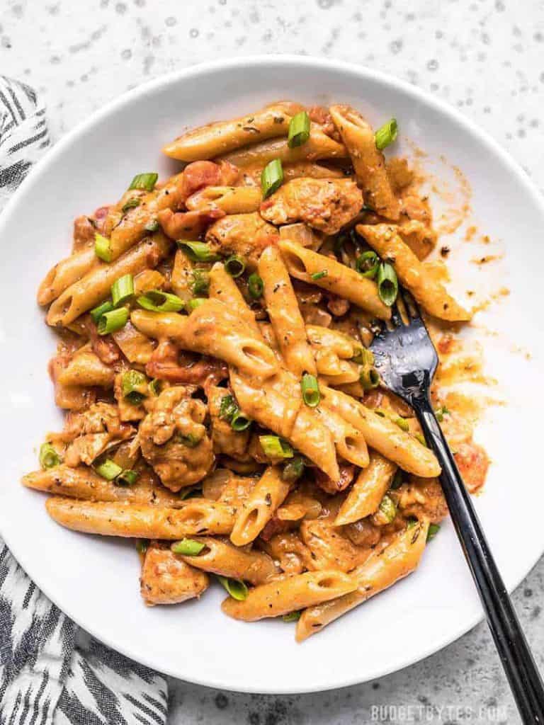 One Pot Creamy Cajun Chicken Pasta