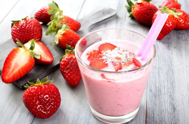 Strawberry Almond Coconut Smoothie